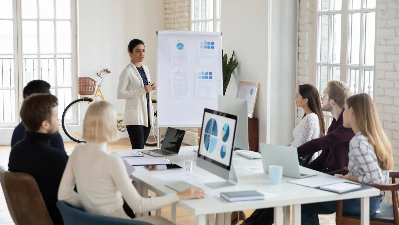 What makes a successful business administration professional - SNHU